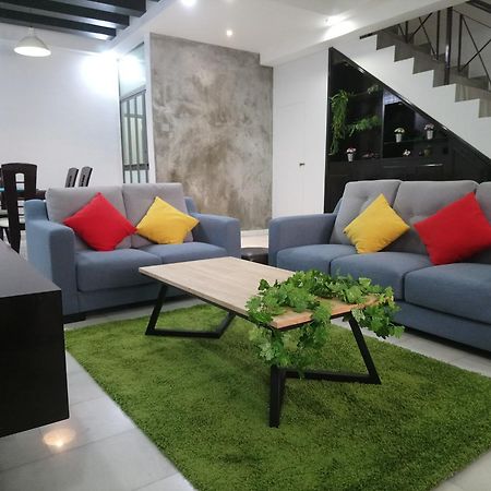 Jb Homestay Bukit Indah Wifi Ciq Mall Legoland Free Parking Johor Bahru Eksteriør bilde